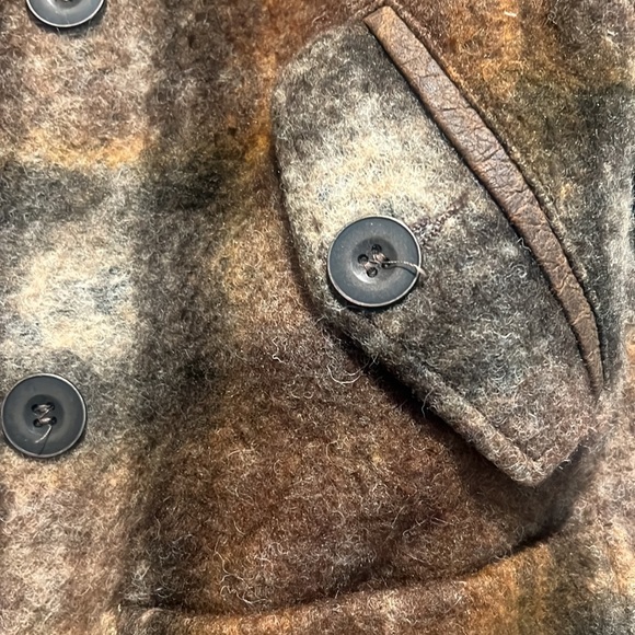 Boys winter coat by Check In. European size 116 which translates to a boys 6-7 - Picture 3 of 10